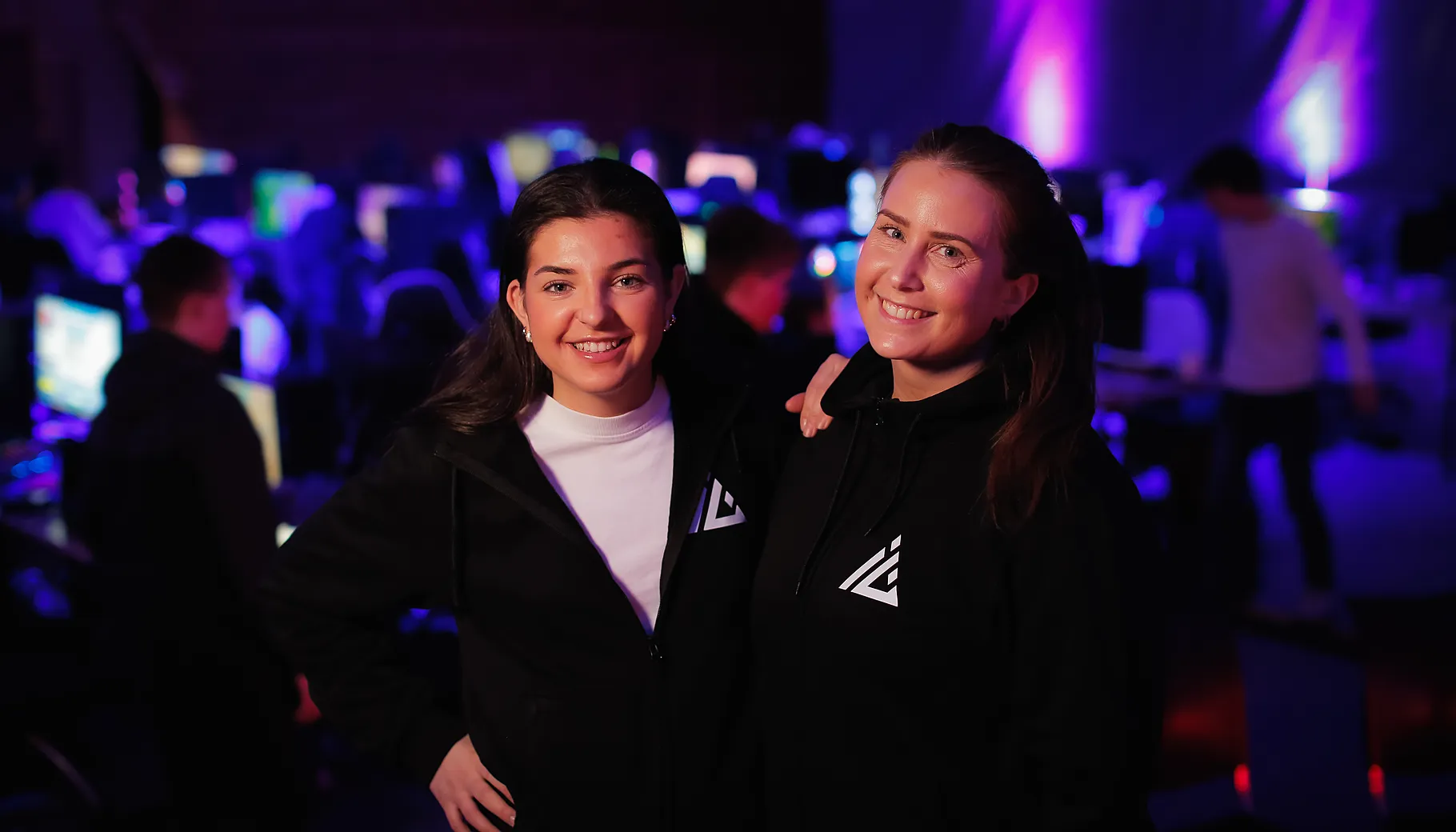 God stemning blant crewet på IstadLAN 2025! Foto: Istad Kraft God stemning blant crewet på IstadLAN 2025! Foto: Istad Kraft