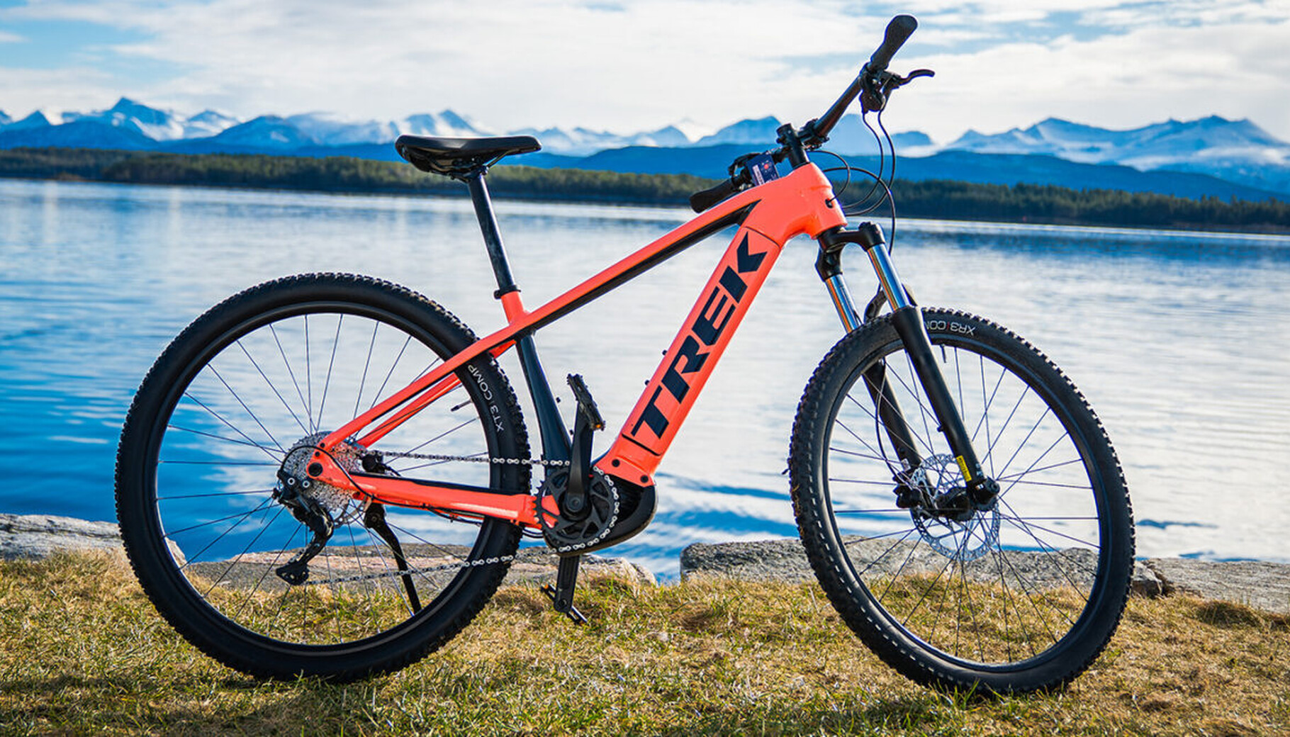 Kjøp hos RESER: Opplev friheten på to hjul med en TREK elsykkel – kraft, komfort og eventyr i hver eneste tur! Kjøp hos RESER: Opplev friheten på to hjul med en TREK elsykkel – kraft, komfort og eventyr i hver eneste tur!