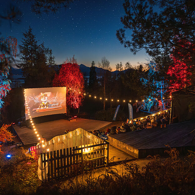 Utekino i Reknesparken